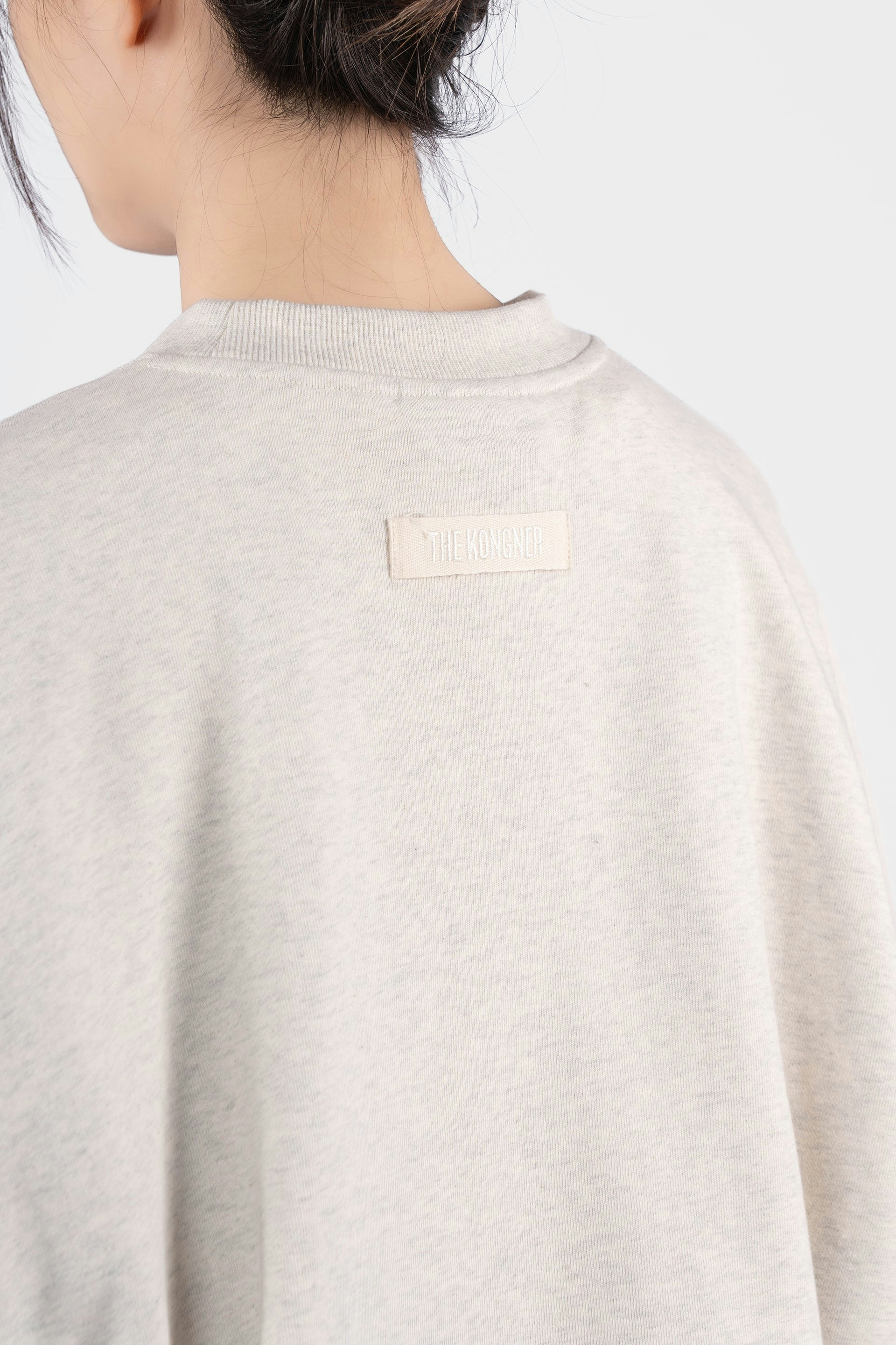 “TO LIVE” Cropped Relaxed Crewneck Sweatshirt - Mélange Light Grey