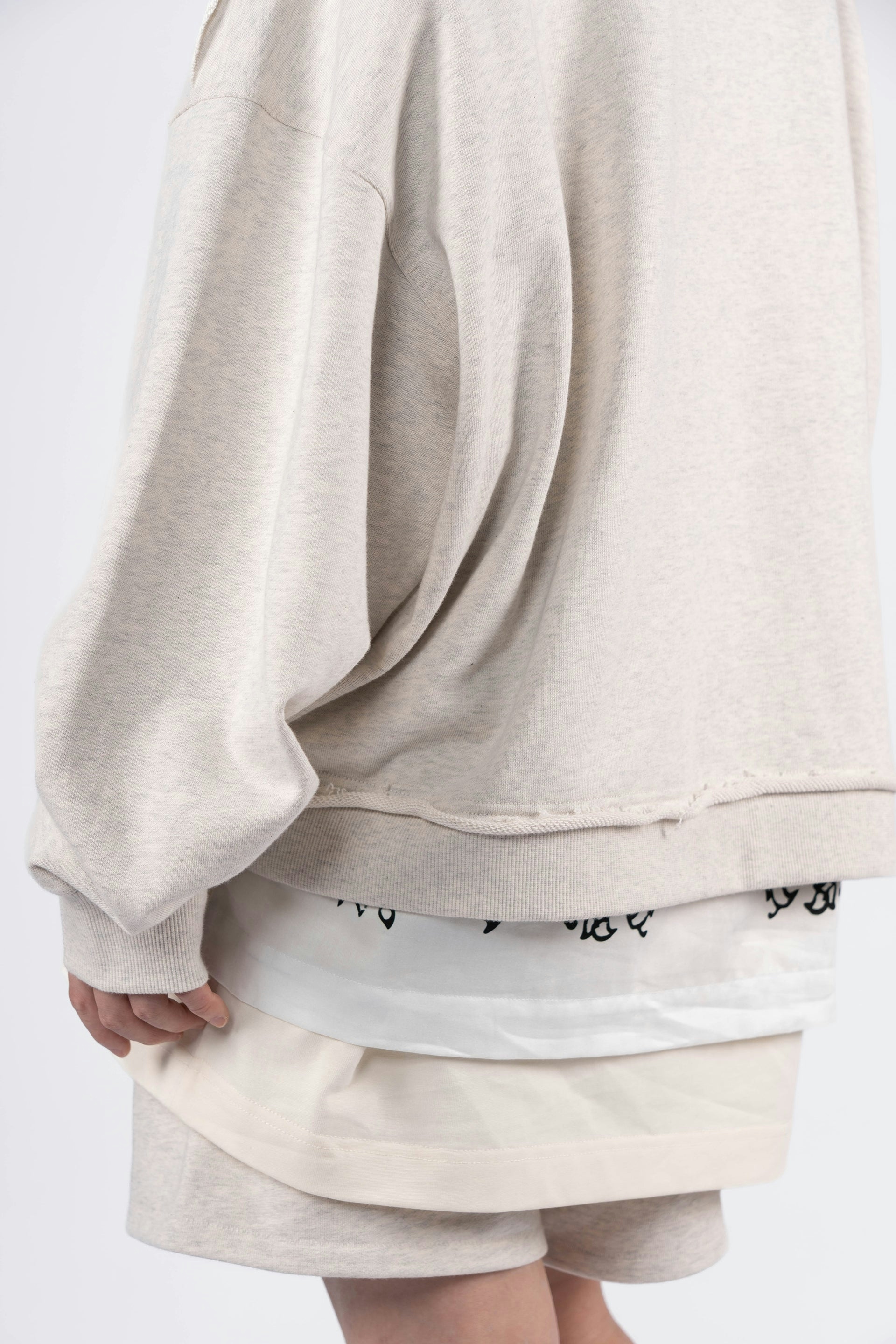 “TO LIVE” Cropped Relaxed Crewneck Sweatshirt - Mélange Light Grey