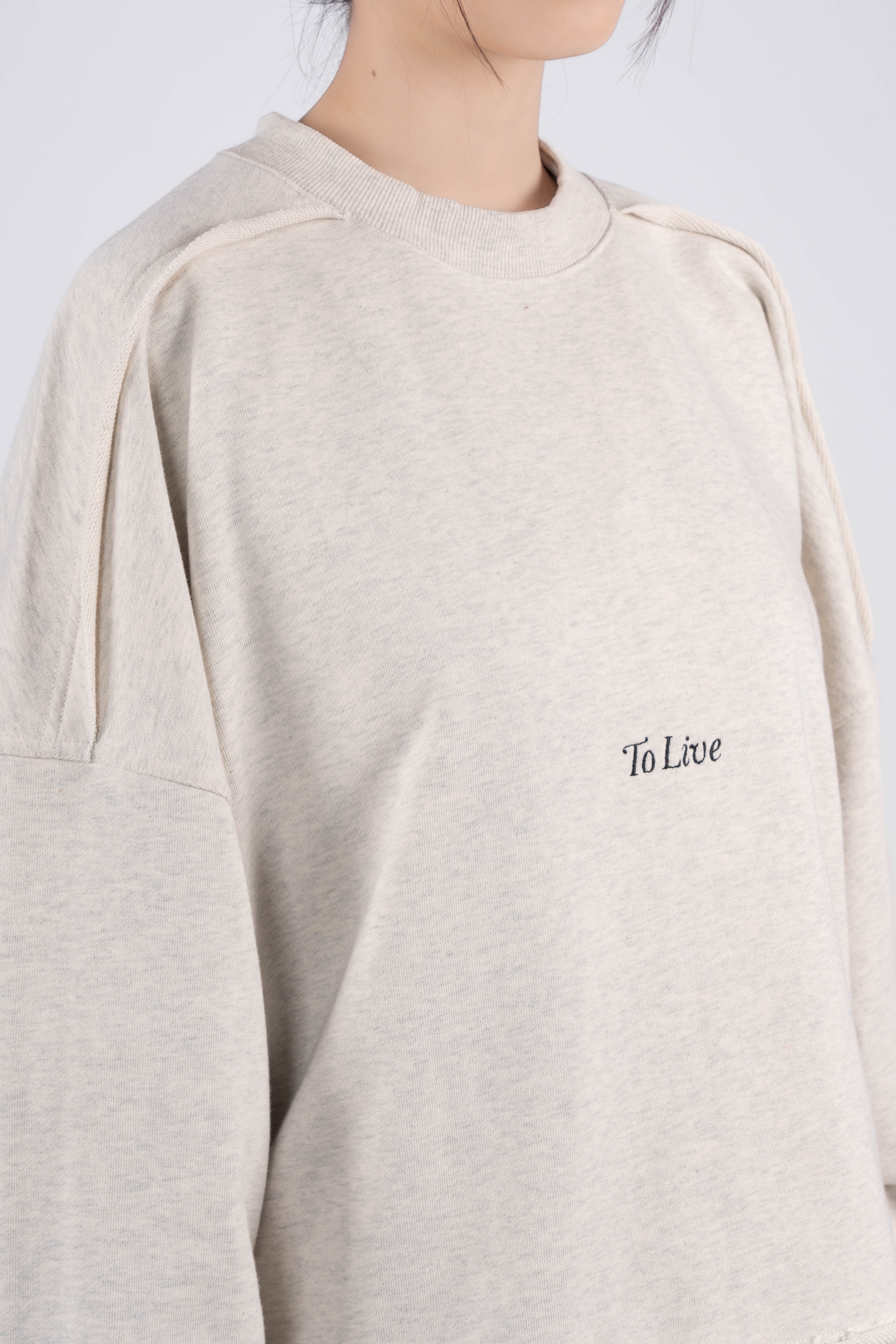 “TO LIVE” Cropped Relaxed Crewneck Sweatshirt - Mélange Light Grey