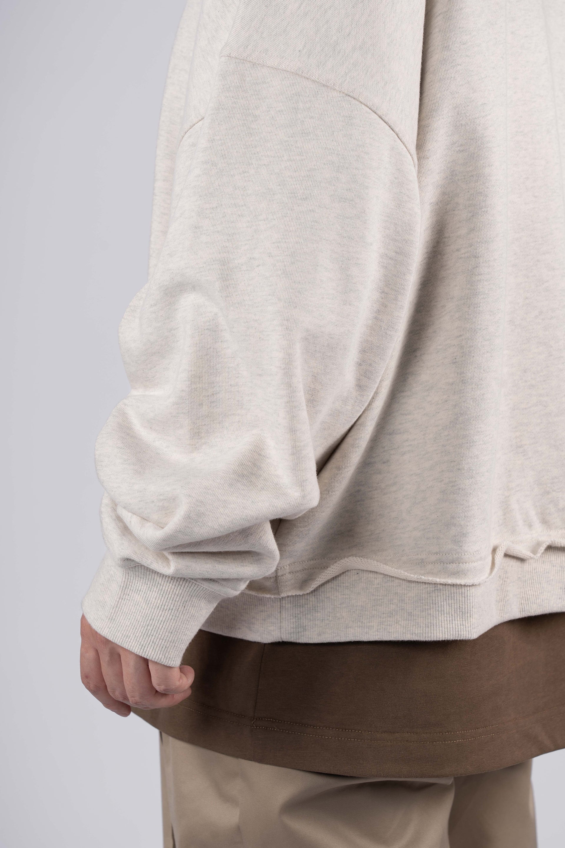 “TO LIVE” Cropped Relaxed Crewneck Sweatshirt - Mélange Light Grey