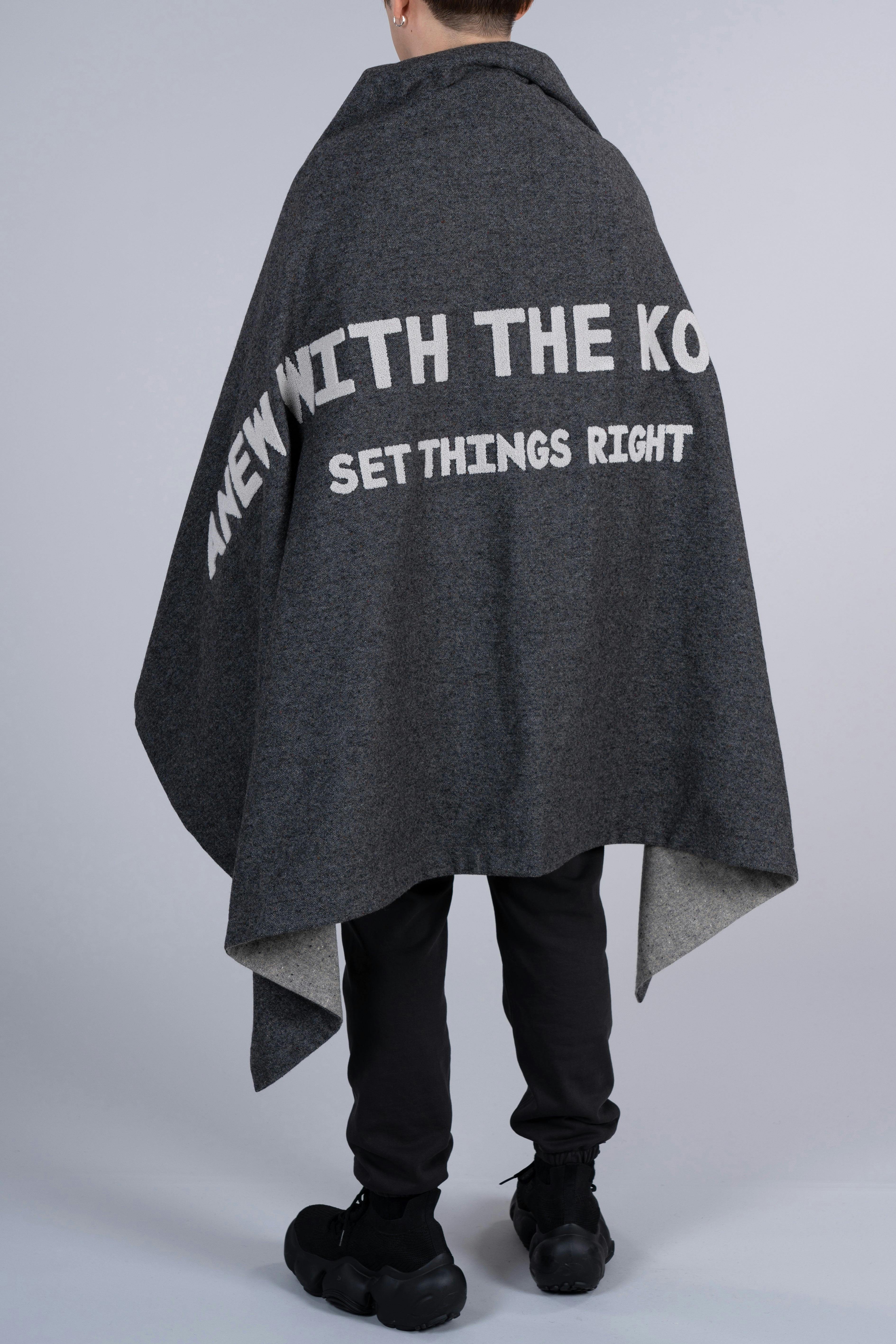˝SET THINGS RIGHT˝ Sustainable Wool Blanket - Charcoal